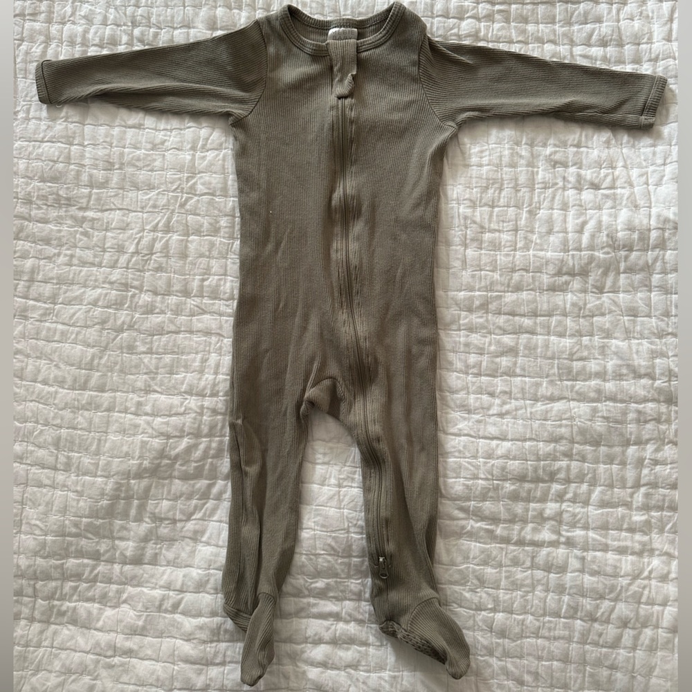 MEBIE Kids Baby Olive Green Footie 18-24 months